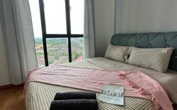 A2404 Platino 2BR ParadigmMall Netflix By STAY