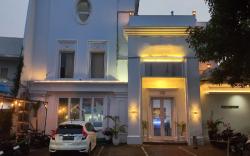 Rays Hotel & Residence