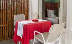 Private studio with Heated Jacuzzi - Amigo