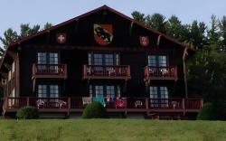 Swiss Chalets Village Inn