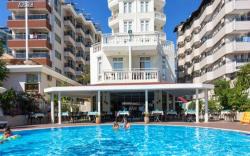 Azak Hotel 