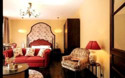 Luxurious Indochine Villa, high-end amenities