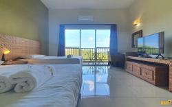 Studio 3 Pax | Gold Coast MORIB [A1525]