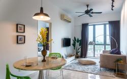 Berlian @ MyRehat Tropics 2 Bedrooms