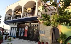 Captain's Beach Apartments