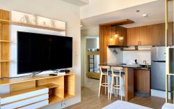 Cozy and Elegant Condo at The Heart of The City