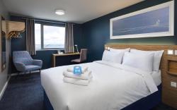 Travelodge Camberley Central