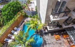 Alron Hotel Kuta Powered by Archipelago