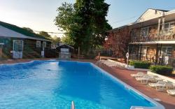 Budget Host East End Riverhead