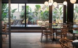 Yurbban Trafalgar Hotel