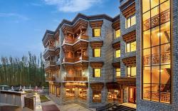 Hotel Gyalpo Residency - A Mountain View Luxury Hotel in Leh