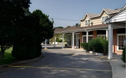 Budget Host East End Riverhead