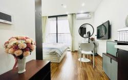 Kim - Vinhomes Green Bay 15B