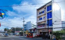 RedDoorz @ RSL Transient House Iloilo