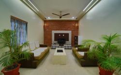 Mid Town Inn ( Nakki Lake 500 Metter )