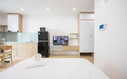 Studio lake view Vinhomes Dcapital in Cau Giay
