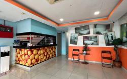 RED ORANGE HOTEL