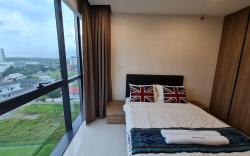 Lovely Kozi Square Studio Bedroom with Pool LV5D