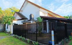 Meninting Garden house