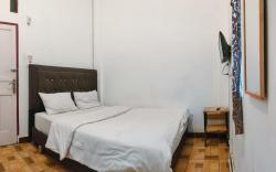 Johje Guest House Medan Mitra RedDoorz