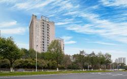 Rezen Dong Hotel Huzhou City Center High-speed Railway Station