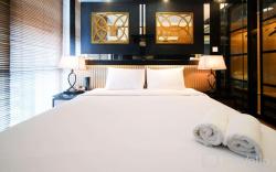Spacious 2BR Via and The Vue Surabaya By Travelio