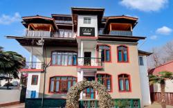 Super Collection O Brein Nishat Formerly Continental Guest House