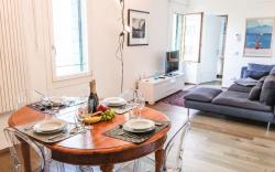 Ca&apos; Farnese · Ca&apos; Farnese, beautiful big apartment in trad. area