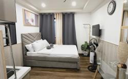 Pines Stay 7F 11 Condotel Near SM&Burnham Mega4