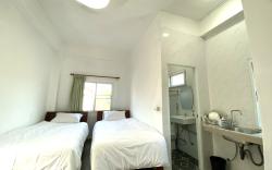 Pinery Park Beach Apartment - 2 Single Beds - No.1