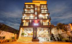 M&M  Hotel 