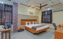 Hotel O Fort Inn