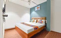 FabHotel Nidhivan - Udhana Teen Rasta