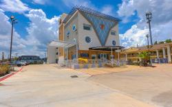 La Vyoma Villas, Westpark Hwy 6