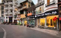Queen Cafe Hotel & Pub