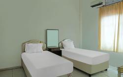 SPOT ON 92390 Wilma Kost Syariah