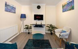 Modern 3 Bed Luxury House near London city airport