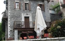 Tsarbou Guesthouse
