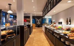Vienna House by Wyndham Ernst Leitz Wetzlar