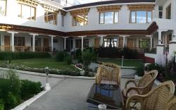 Zambala Inn