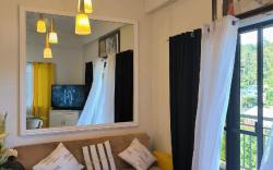 Deluxe Suite Bristle Ridge  3BR, 2CR , Pay Parking