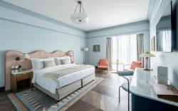 Stradom House, Autograph Collection