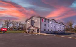 Red Roof Inn Suffolk