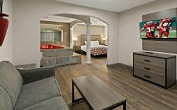 Red Roof Inn & Suites Irving – DFW Airport South