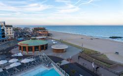 Wave Resort