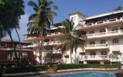 Apt-3 with AC,Gym,Wifi & Pool,5min walk to beach