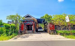 SPOT ON 92399 Hotel Sekar Jagat  Near Pantai Baluk Rening