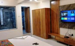  Hotel Adiraj Residency