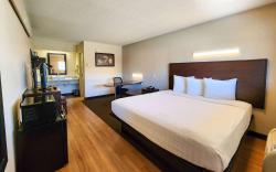 Travelodge by Wyndham Peoria