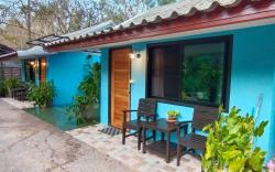 Farm Madame Fleur garden bungalow (queen bed)